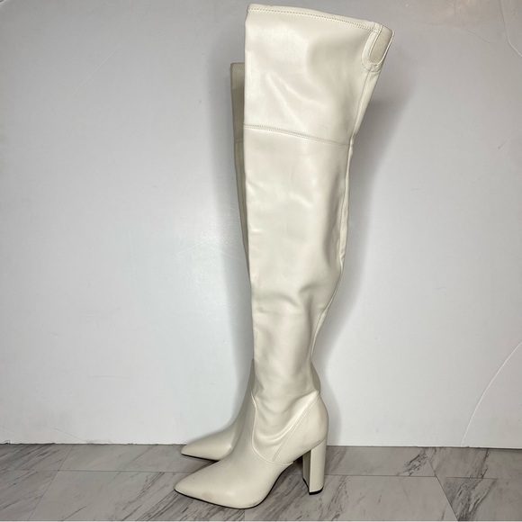 Marc Fisher Garalyn Pointy Toe White Boot 7M - Picture 16 of 16